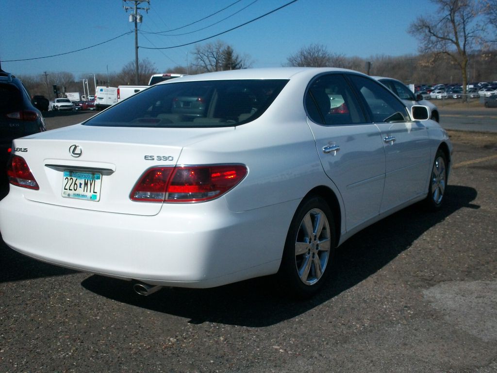 2005 Lexus ES 330 Image 4