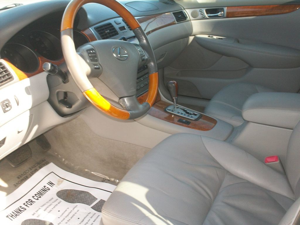 2005 Lexus ES 330 Image 8