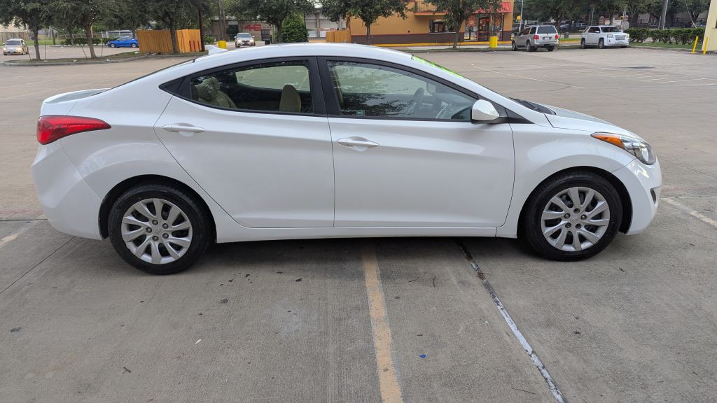 2012 Hyundai Elantra Image 4