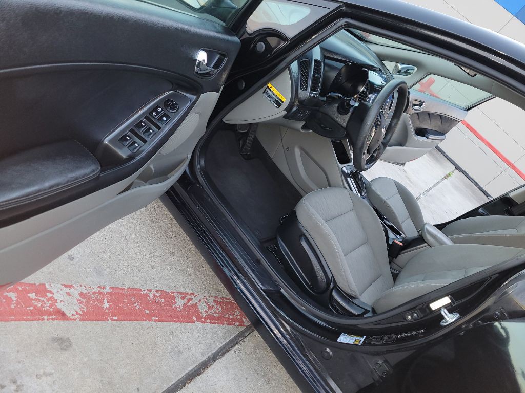 2014 Kia Forte Image 9