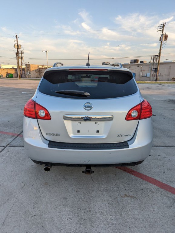 2011 Nissan Rogue Image 2