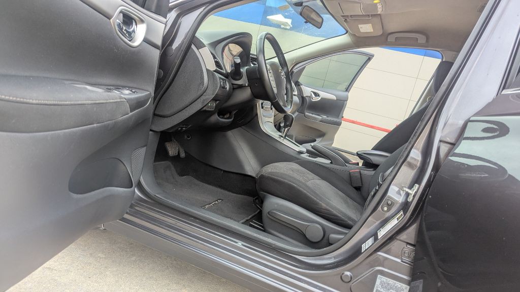 2015 Nissan Sentra Image 9