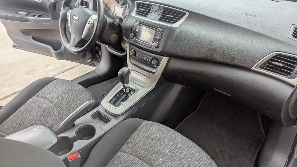 2015 Nissan Sentra Image 11
