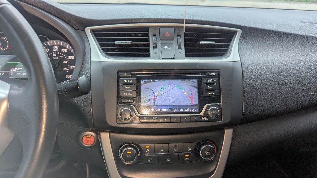 2015 Nissan Sentra Image 16