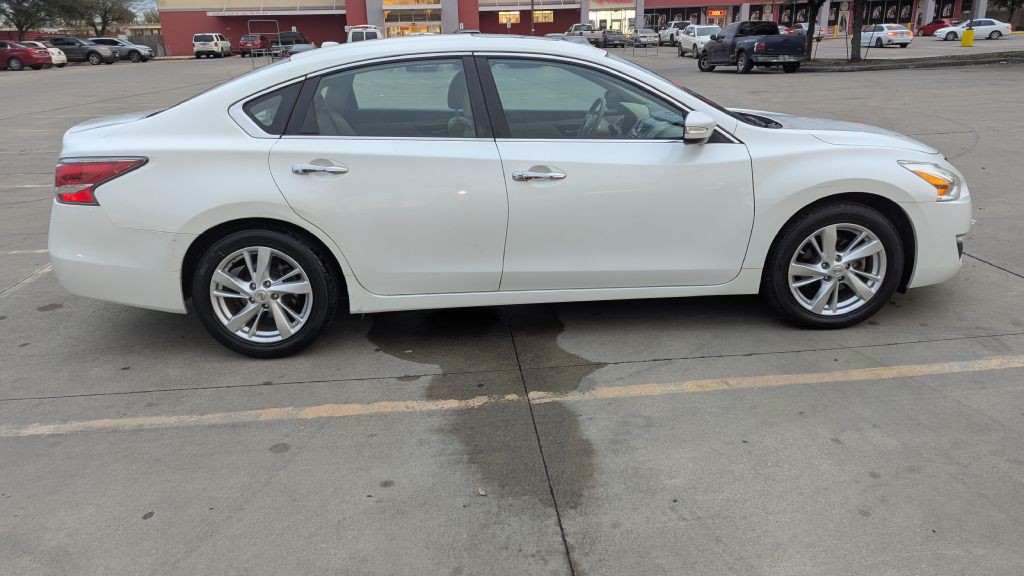 2015 Nissan Altima Image 3
