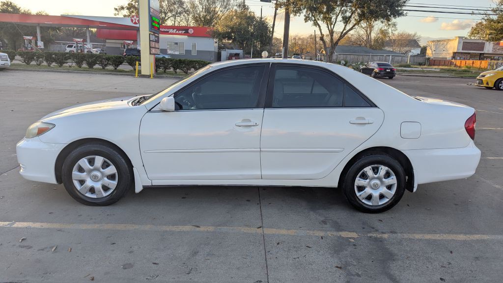 2004 Toyota Camry Image 3