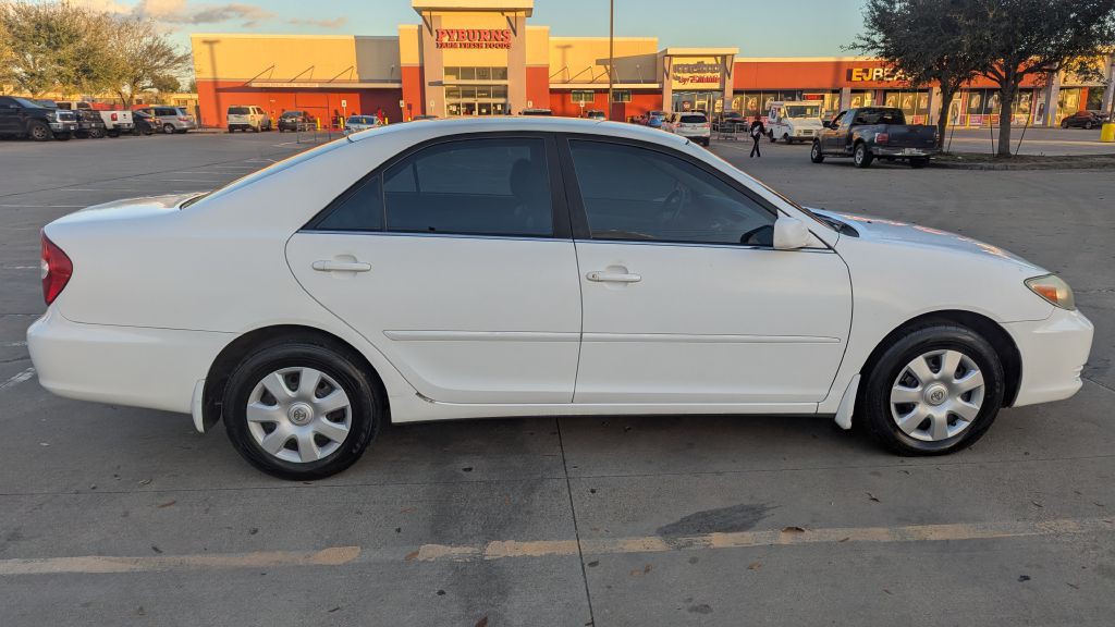 2004 Toyota Camry Image 4