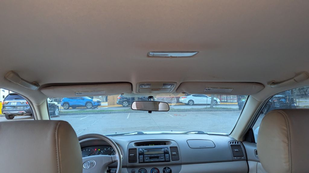 2004 Toyota Camry Image 16