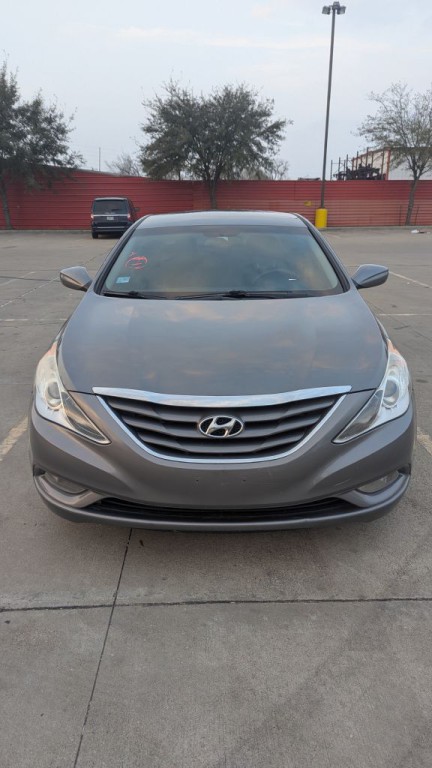 2013 Hyundai Sonata Image 1