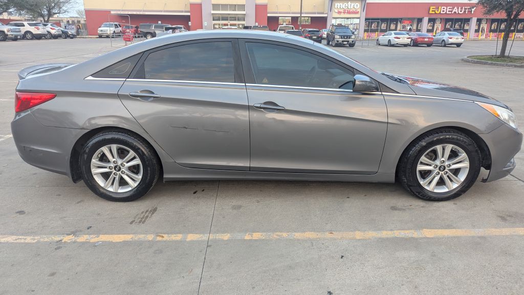 2013 Hyundai Sonata Image 4