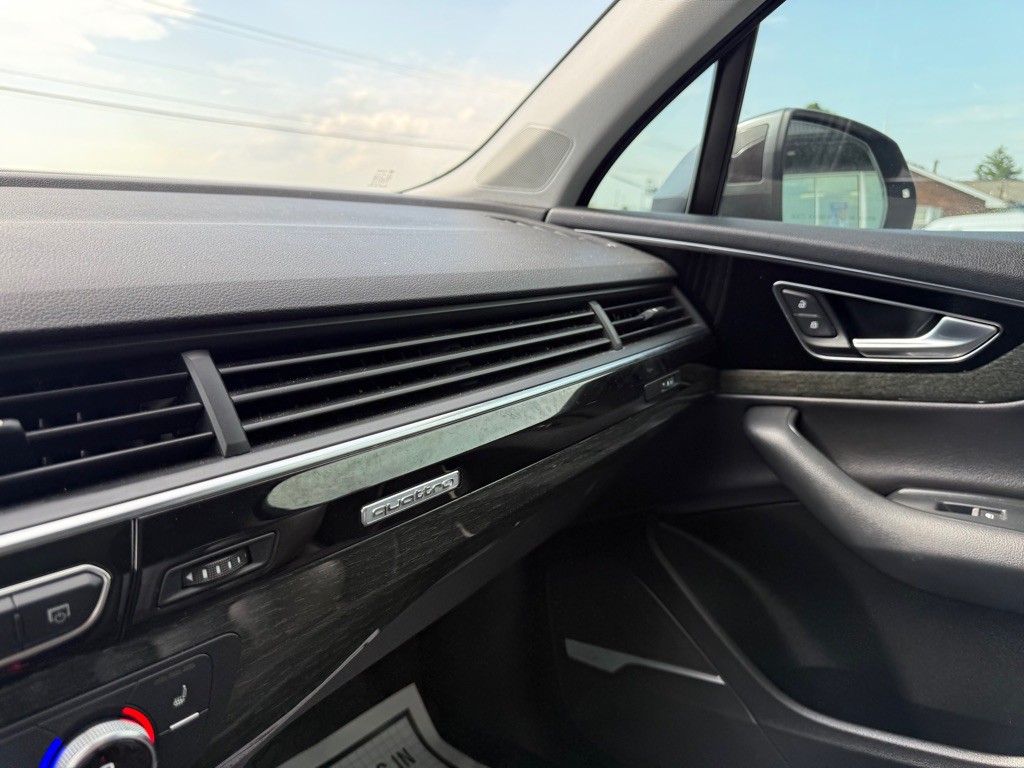 2018 Audi Q7 Image 23