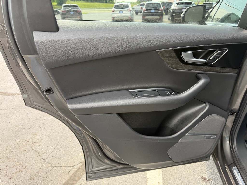 2018 Audi Q7 Image 25