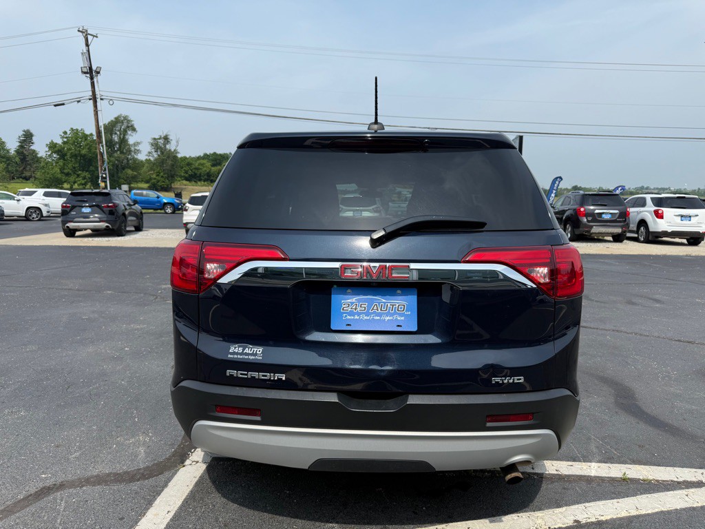 2017 GMC Acadia Image 4