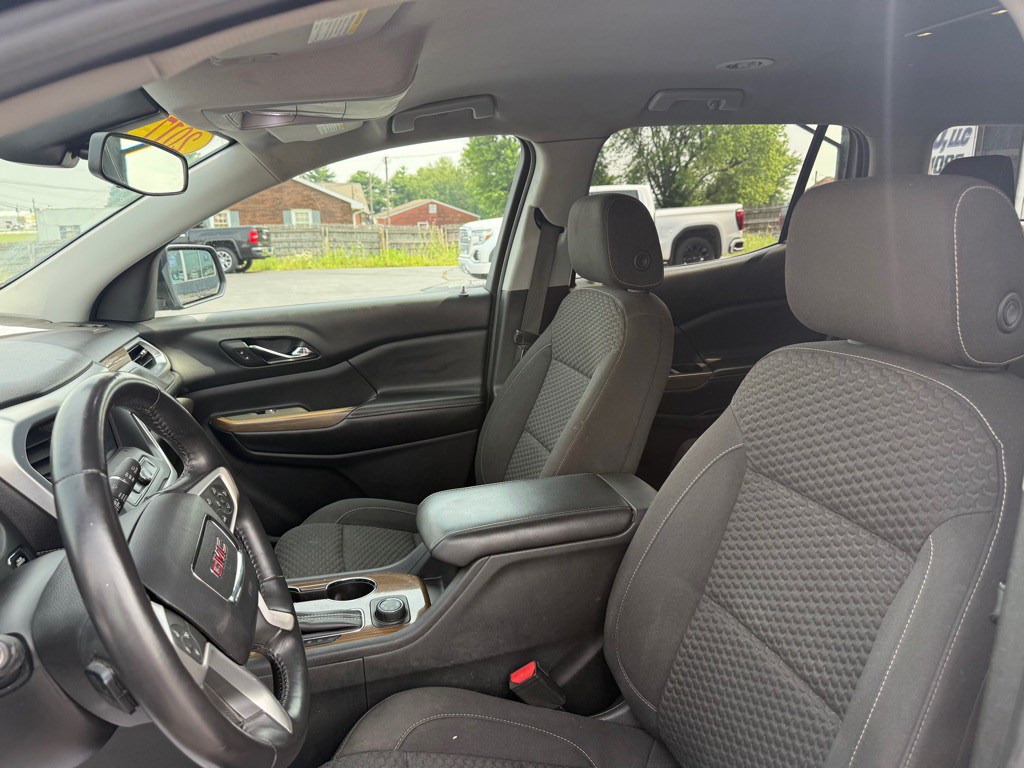 2017 GMC Acadia Image 11