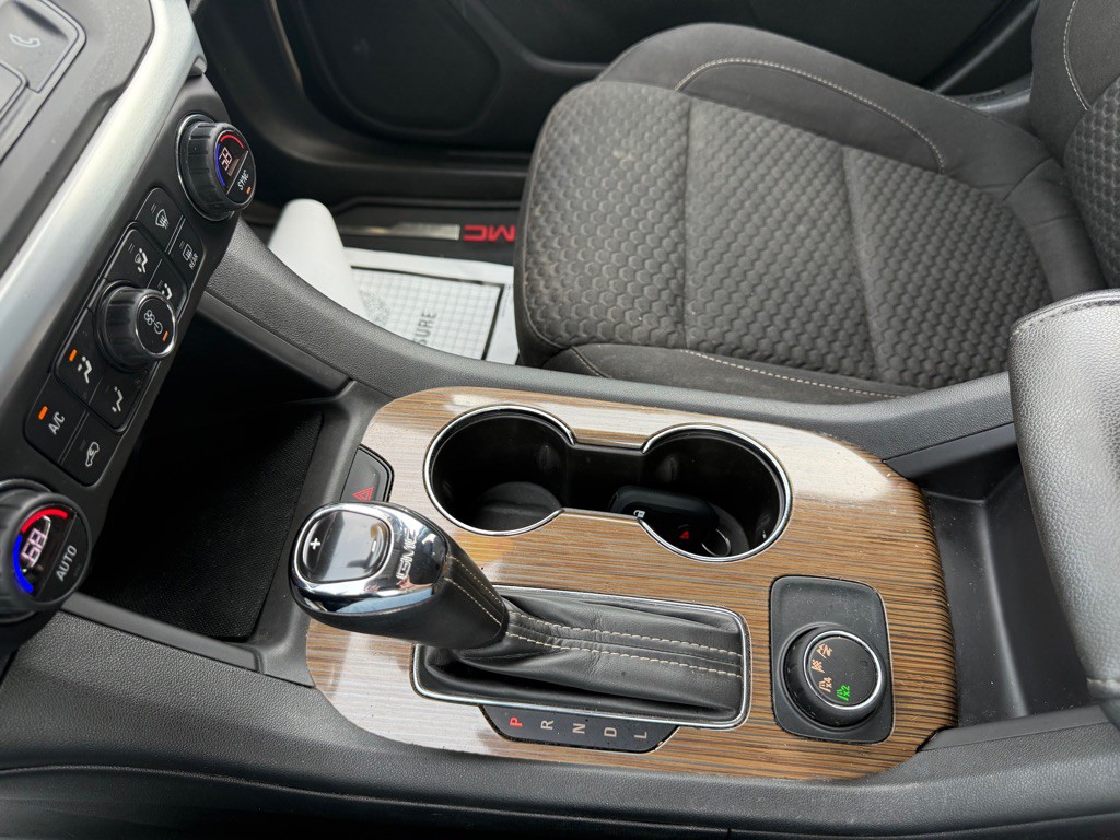 2017 GMC Acadia Image 16