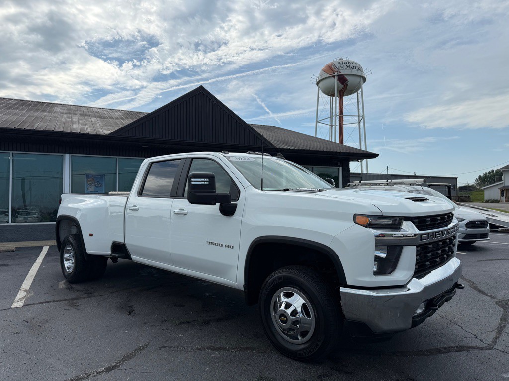 2022 Chevrolet Silverado 1500 Image 2