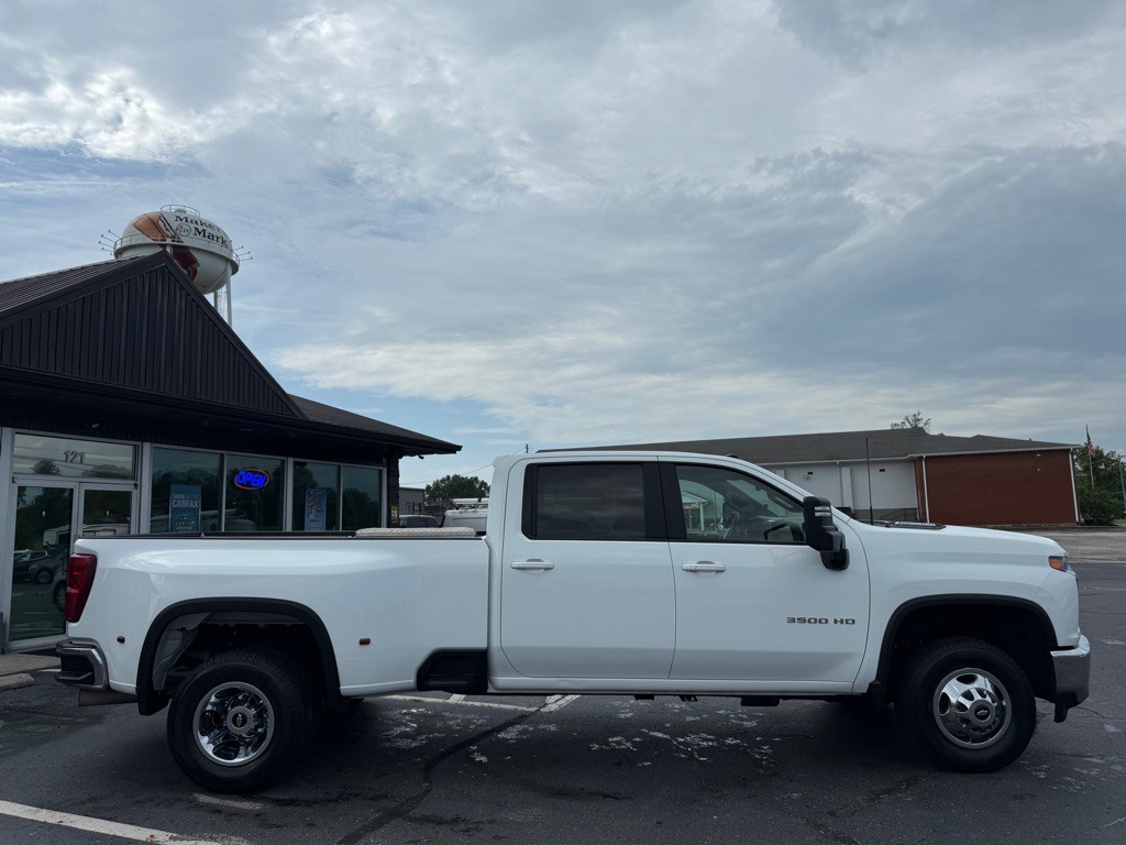 2022 Chevrolet Silverado 1500 Image 3