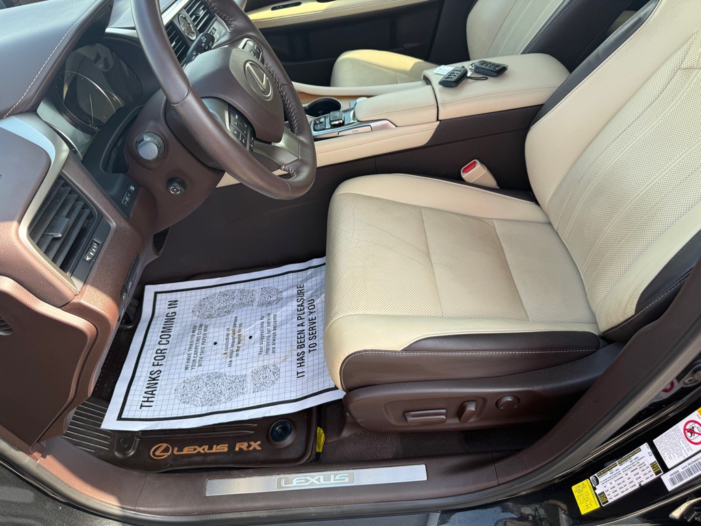 2017 Lexus RX Image 10