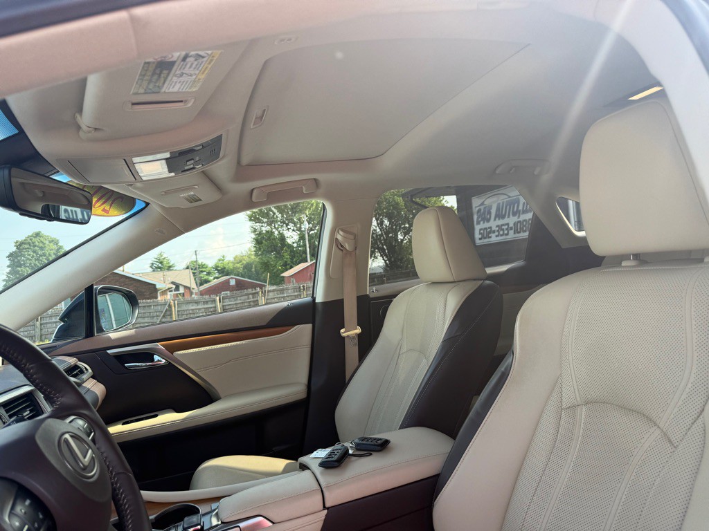 2017 Lexus RX Image 12