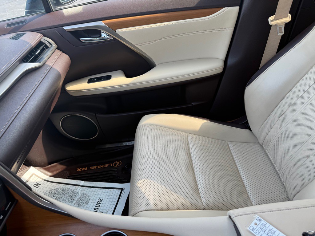 2017 Lexus RX Image 17