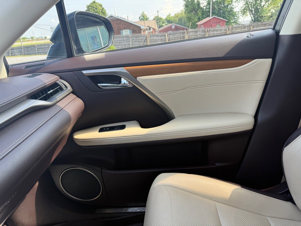 2017 Lexus RX Image 18
