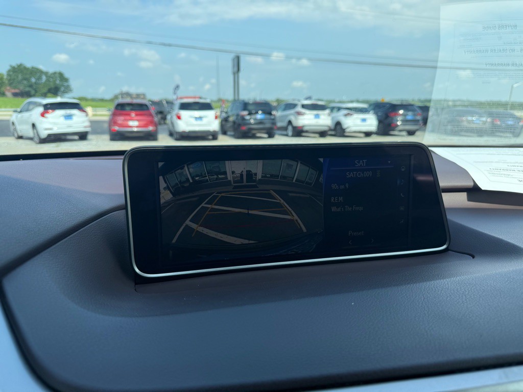 2017 Lexus RX Image 21