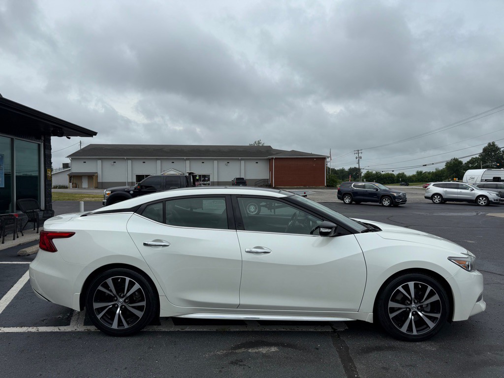 2018 Nissan Maxima Image 6