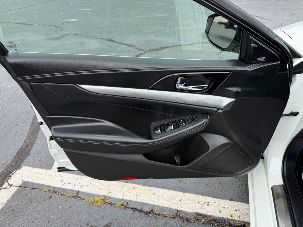 2018 Nissan Maxima Image 11