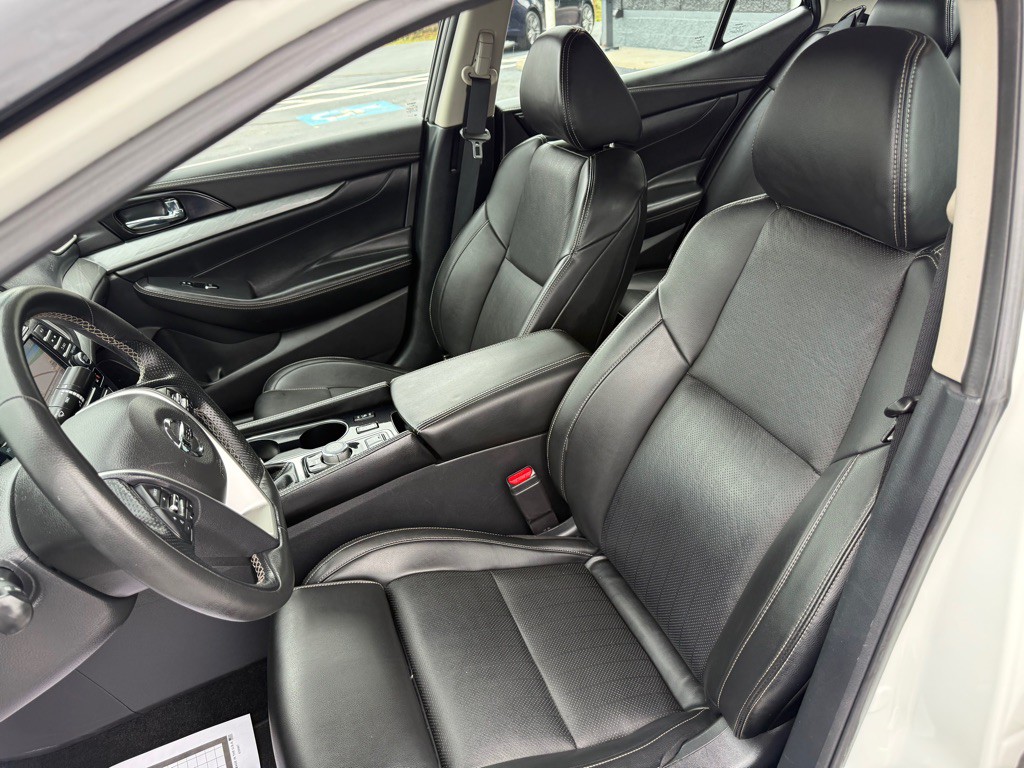 2018 Nissan Maxima Image 14
