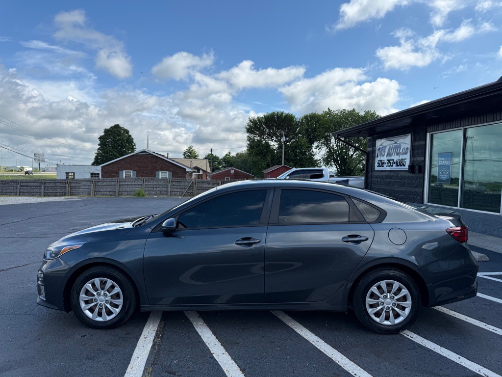 2021 Kia Forte Image 2