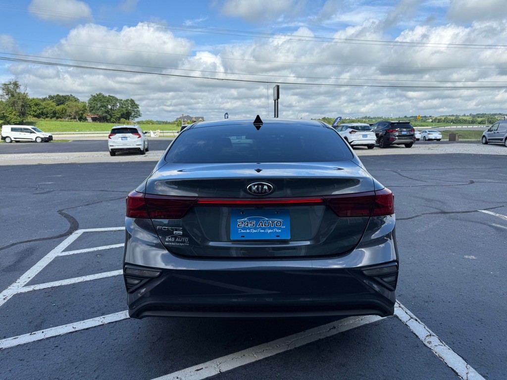 2021 Kia Forte Image 4