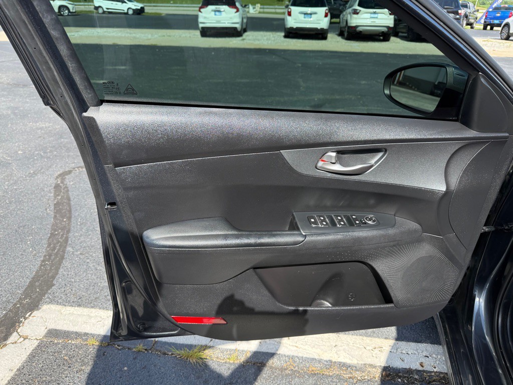 2021 Kia Forte Image 9