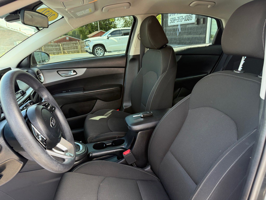2021 Kia Forte Image 11
