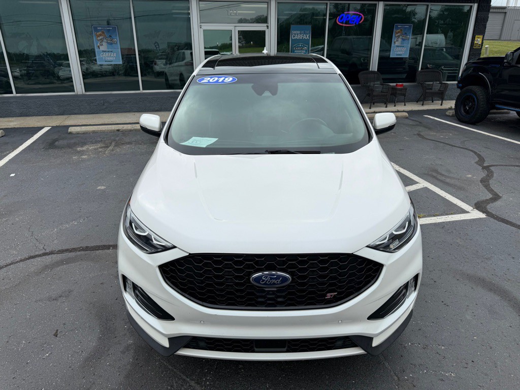 2019 Ford Edge Image 10