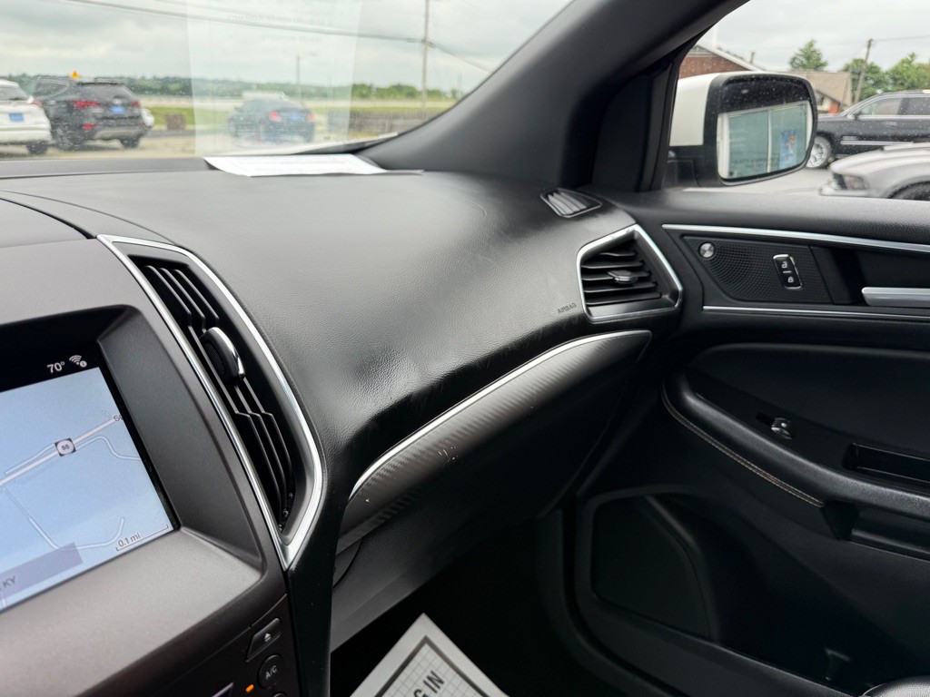 2019 Ford Edge Image 23
