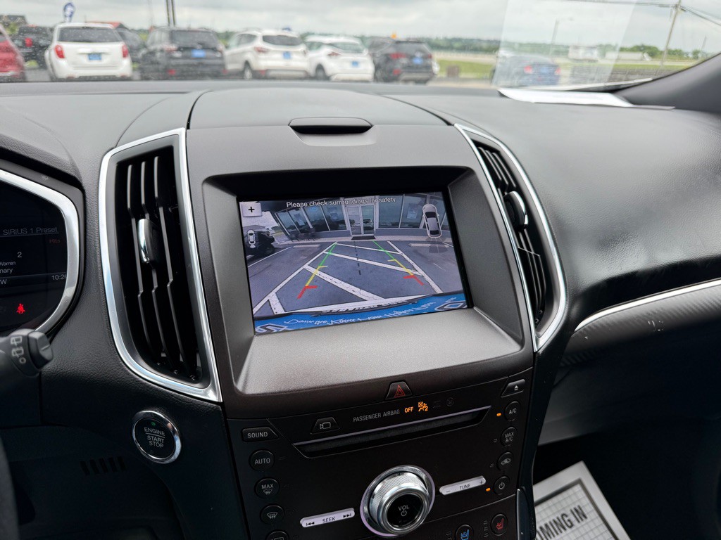 2019 Ford Edge Image 24