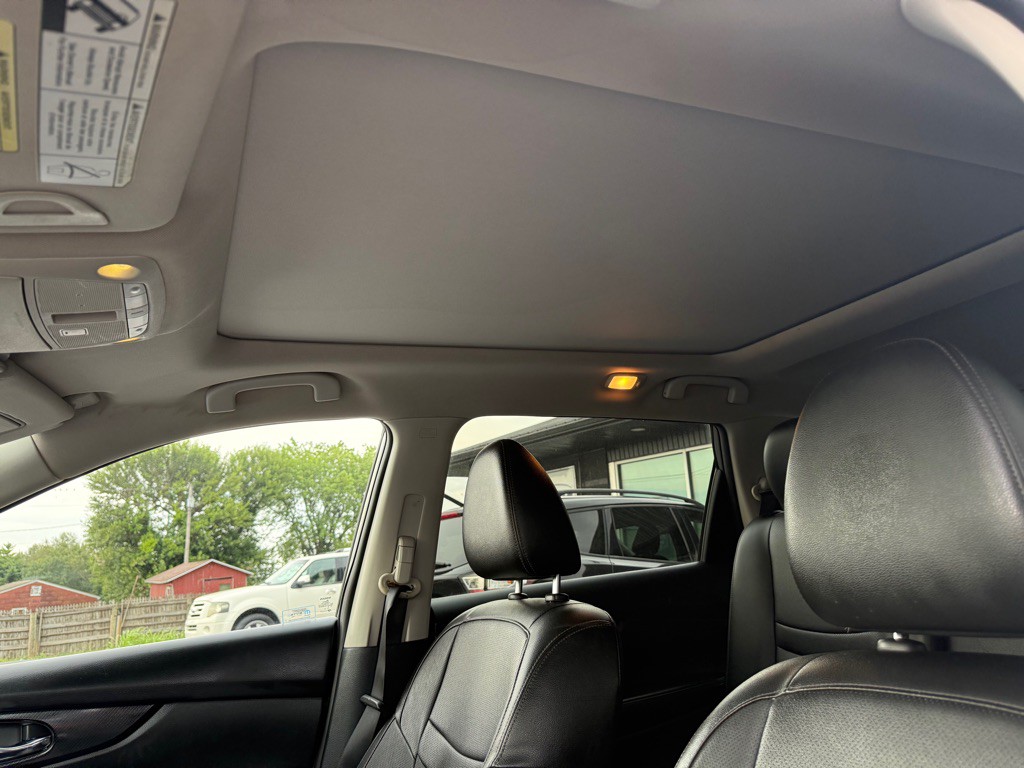 2018 Nissan Rogue Image 12