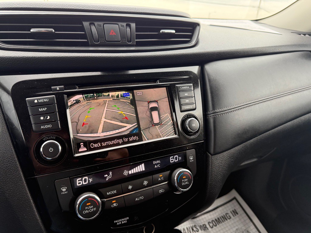 2018 Nissan Rogue Image 19