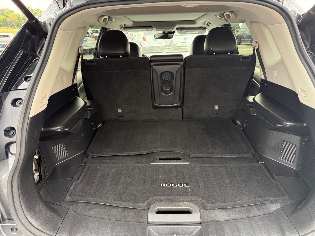 2018 Nissan Rogue Image 24