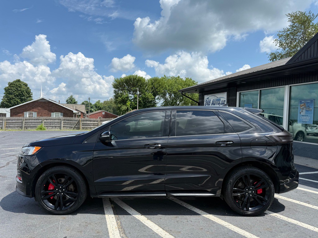 2019 Ford Edge Image 2