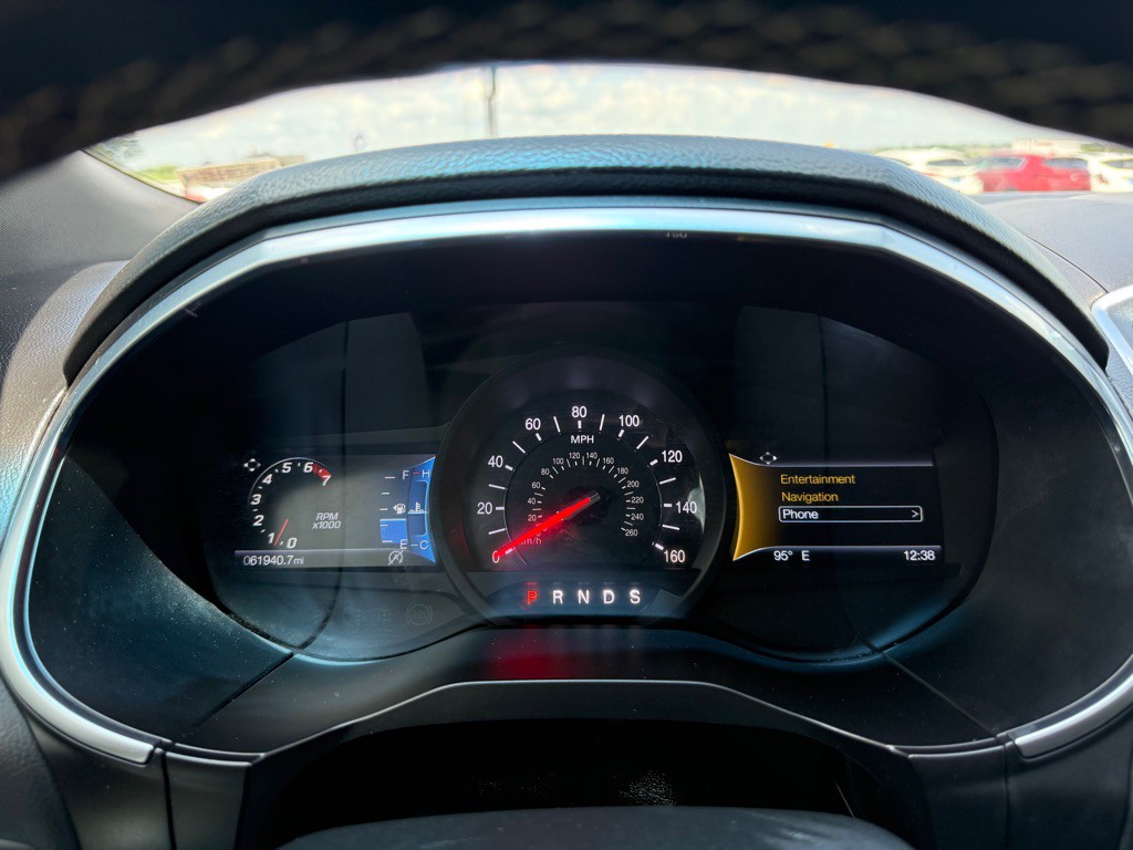 2019 Ford Edge Image 13