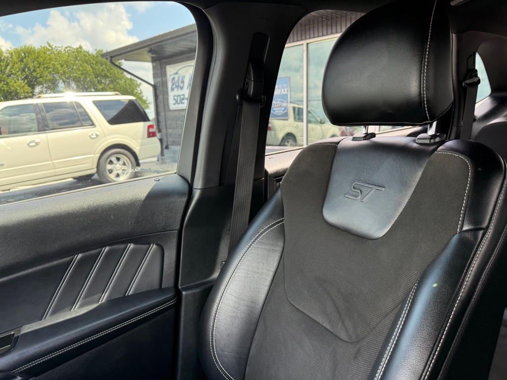2019 Ford Edge Image 18
