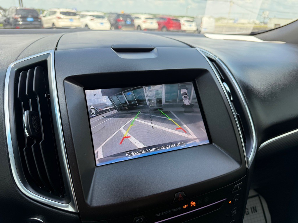 2019 Ford Edge Image 20