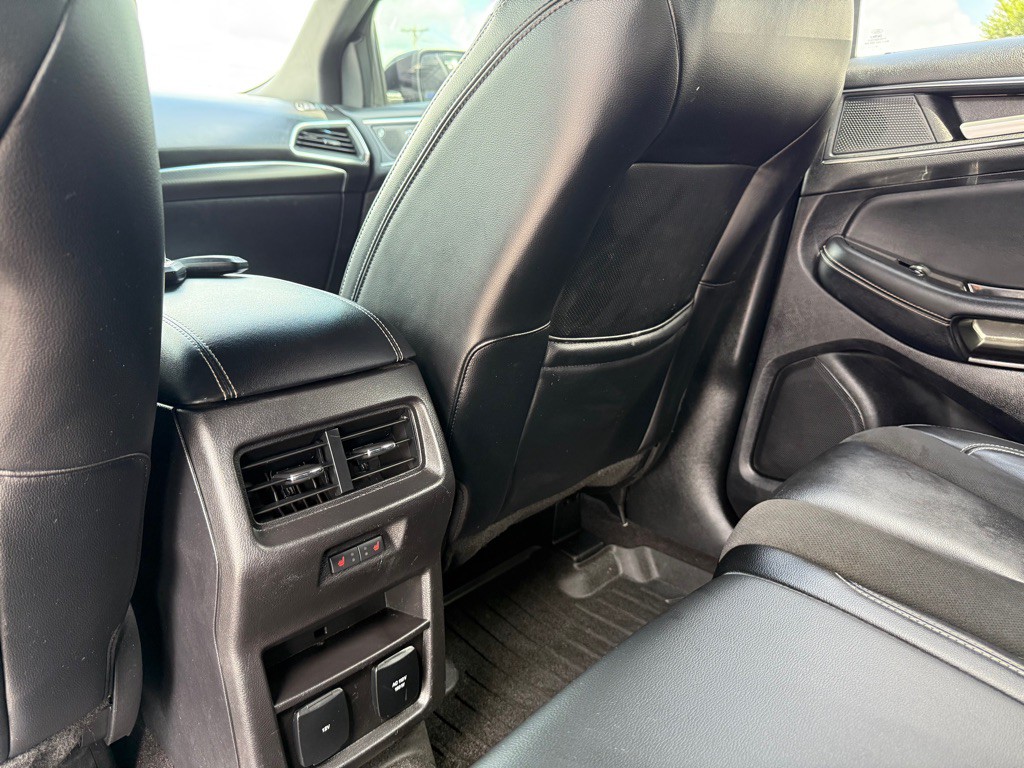 2019 Ford Edge Image 24