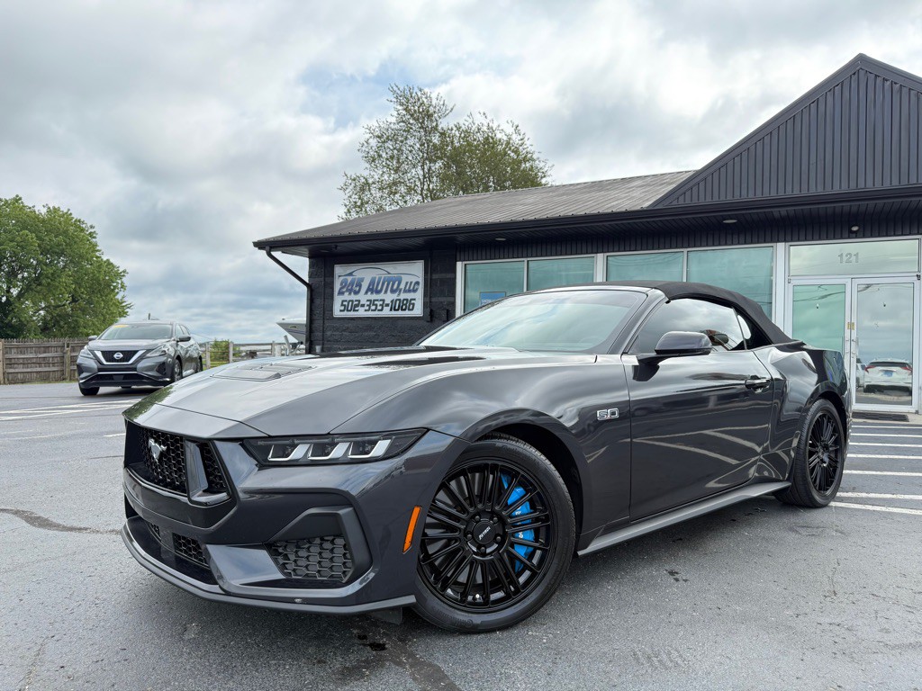 2024 Ford Mustang Image 1