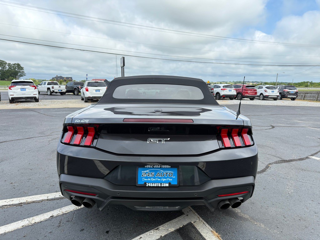 2024 Ford Mustang Image 4