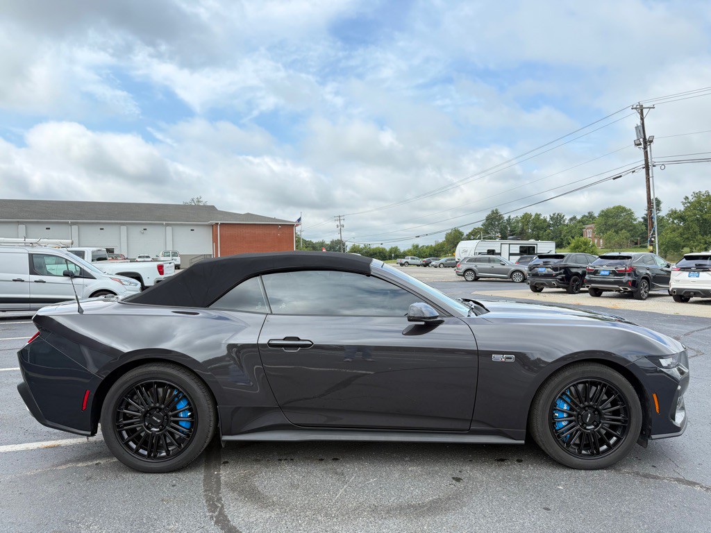 2024 Ford Mustang Image 6