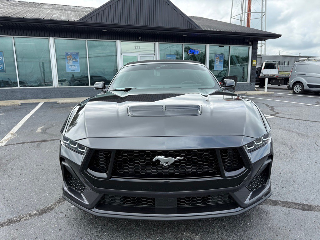 2024 Ford Mustang Image 8