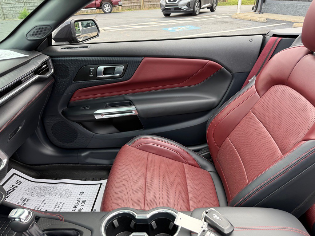 2024 Ford Mustang Image 18