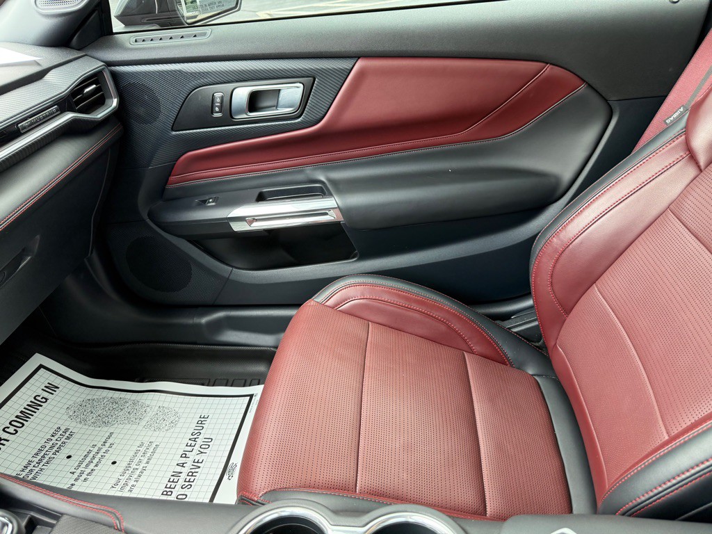2024 Ford Mustang Image 24